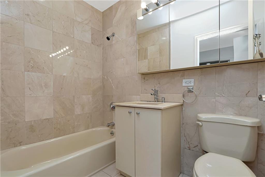 702 Ocean Parkway 3B, Brooklyn, New York, 11230 image 8