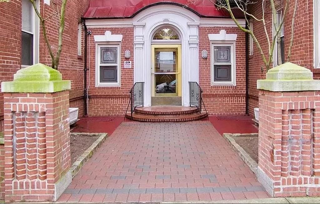 1560 East 18th Street 6A Image 2