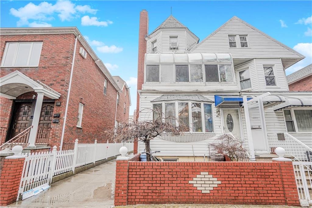 46 Bay 17th Street Image 3