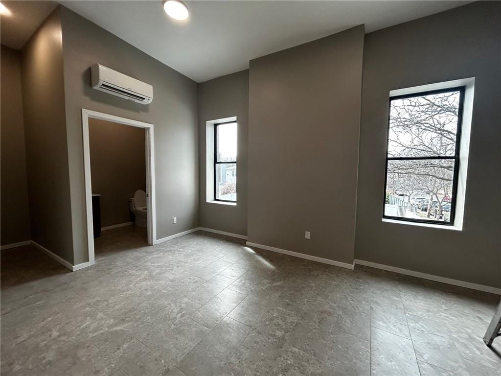 1232 Bay Street, New York, New York, 10305 image 19