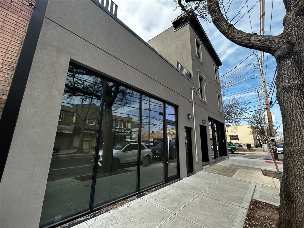 1232 Bay Street Image 3