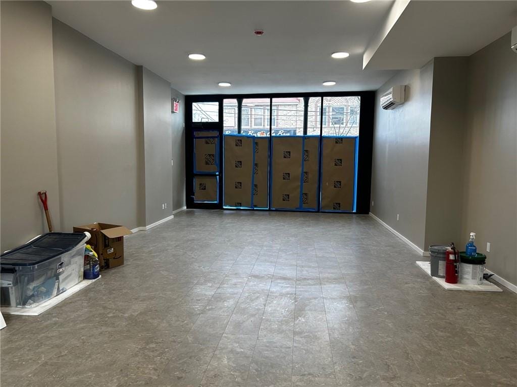 1232 Bay Street, New York, New York, 10305 image 21