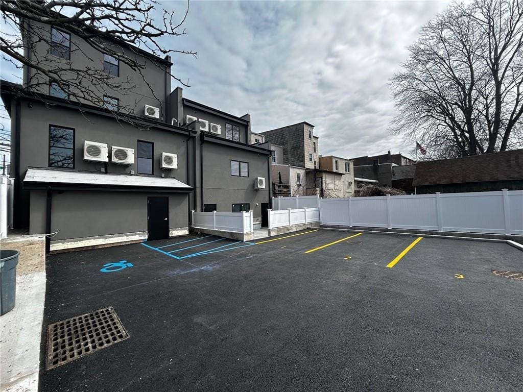 1232 Bay Street Image 5