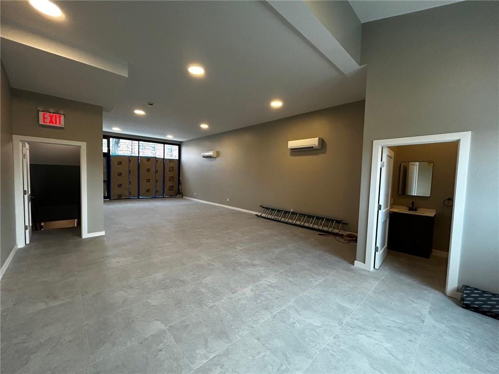 1232 Bay Street, New York, New York, 10305 image 8