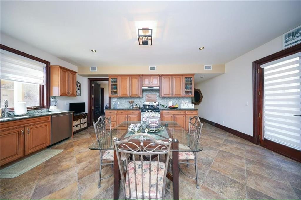 60 Lyman Place Image 5
