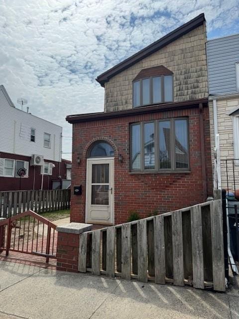 81 Dictum Court Image 1
