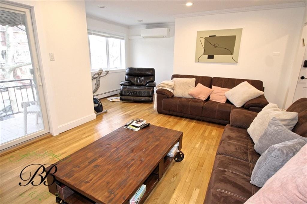 2070 Pearson Street Image 3