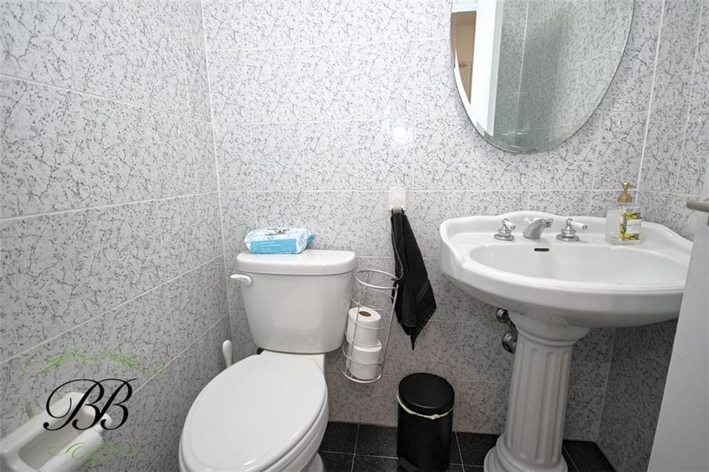 2070 Pearson Street Image 5