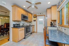 44 Westbury Avenue, Staten  Island, New York, 10301 image 8