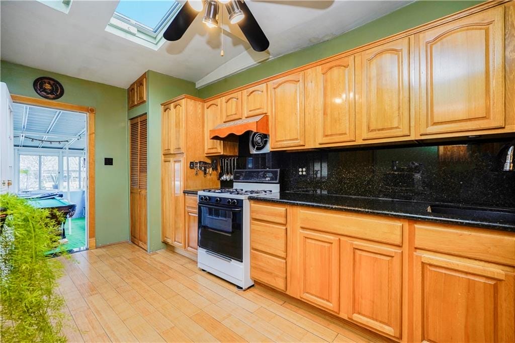 124 Hett Street, Staten  Island, New York, 10306 image 15