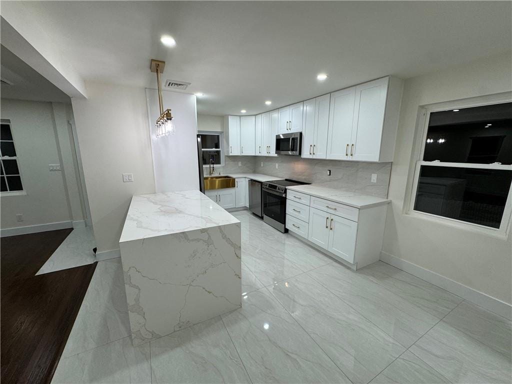 77 City Boulevard, Staten  Island, New York, 10301 image 13