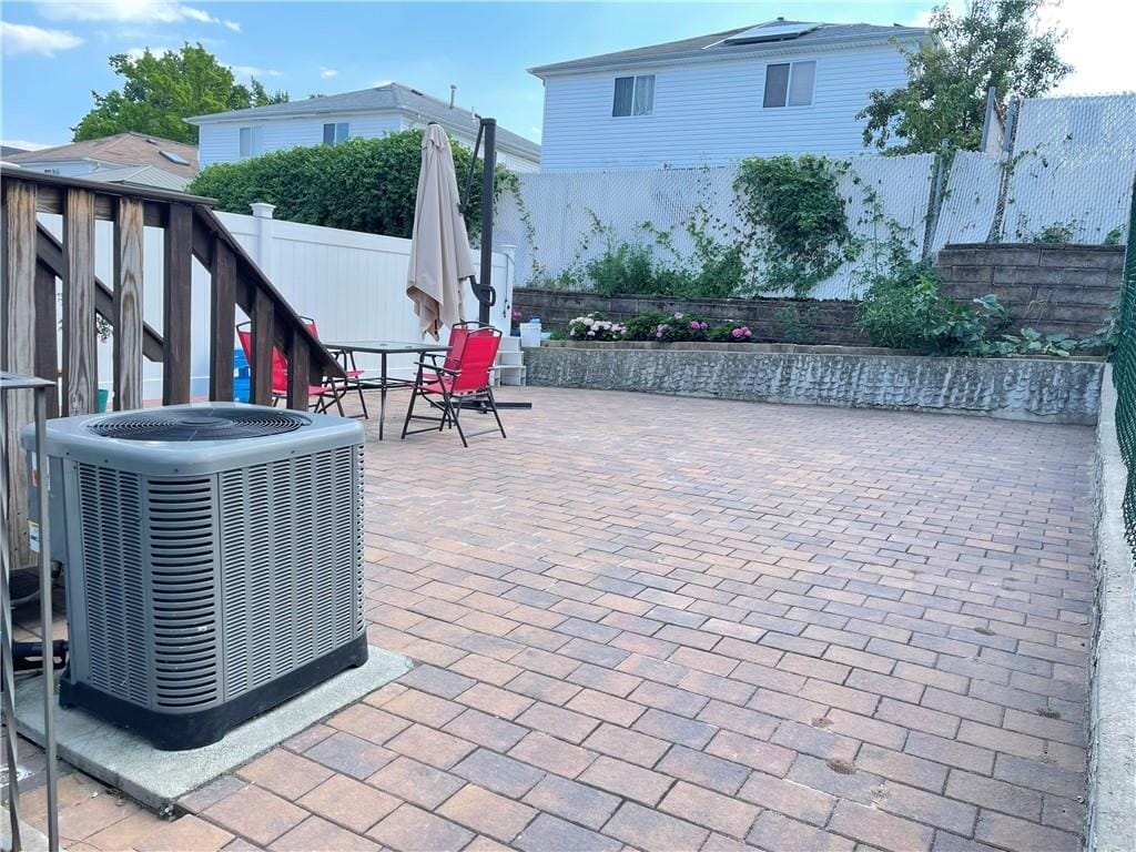 81 Burgundy Loop, Staten  Island, New York, 10304 image 9