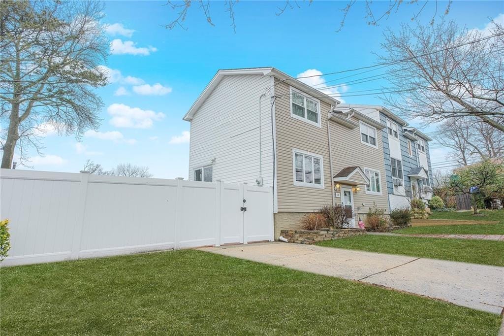 118 Vincent Avenue, Staten  Island, New York, 10306 image 32