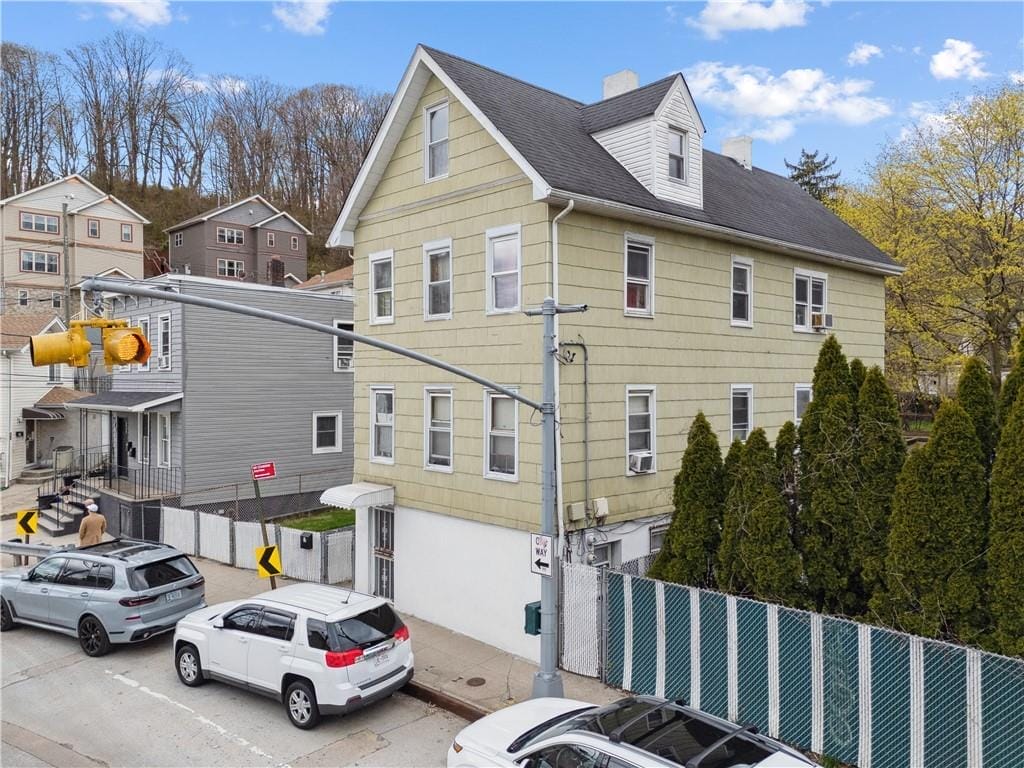 980 Van Duzer Street Image 3