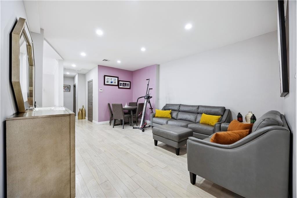 361 Victory Boulevard, Staten  Island, New York, 10301 image 8