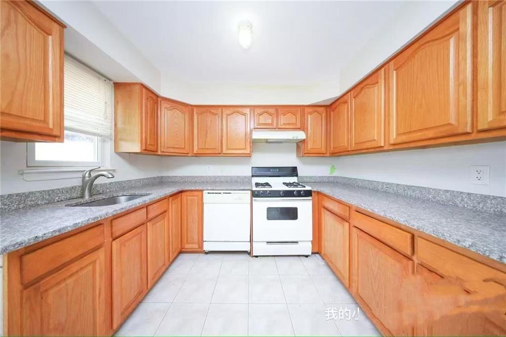 51 Crestwater Court, Staten  Island, New York, 10305 image 7