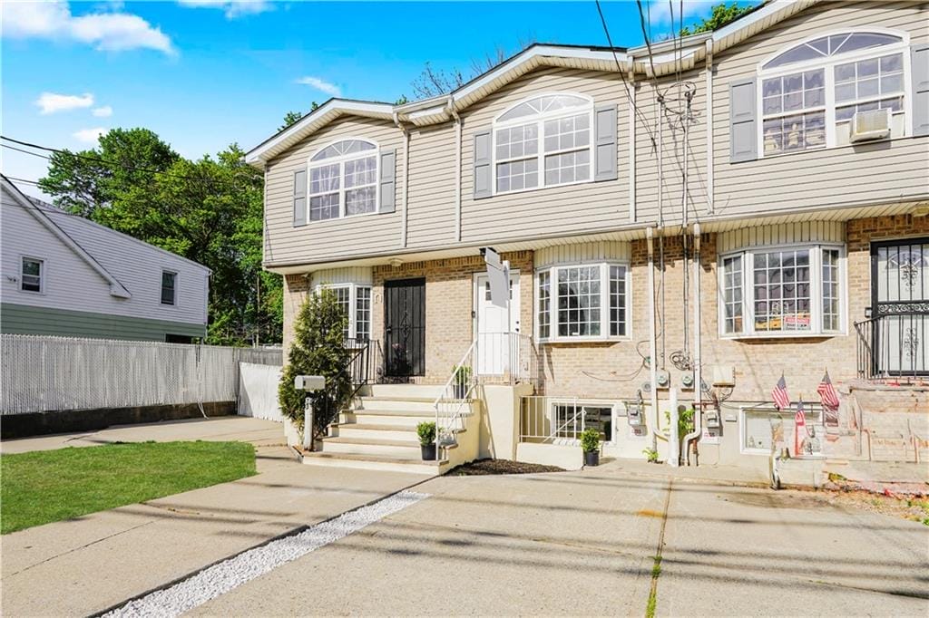 35 Alaska Street Image 1