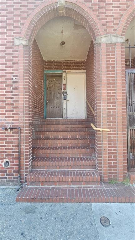 24 Brighton 10th Path Image 3