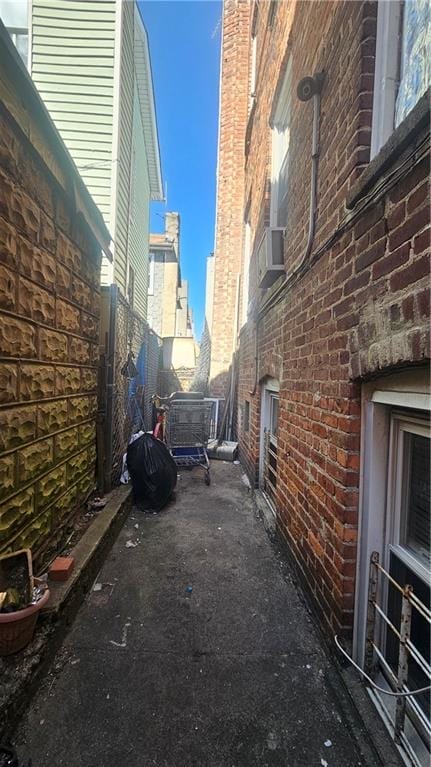 24 Brighton 10th Path Image 4