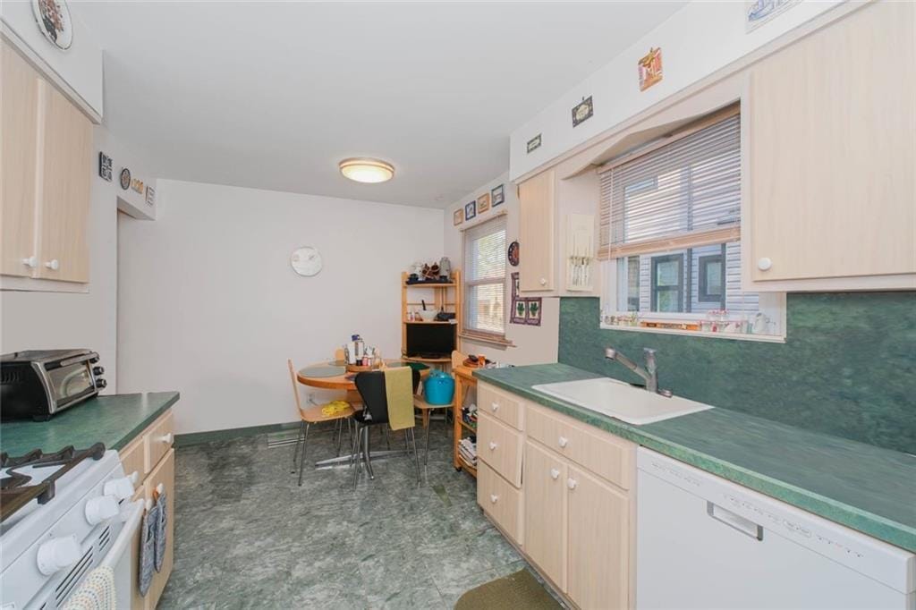 203 Ardmore Avenue, Staten  Island, New York, 10314 image 8