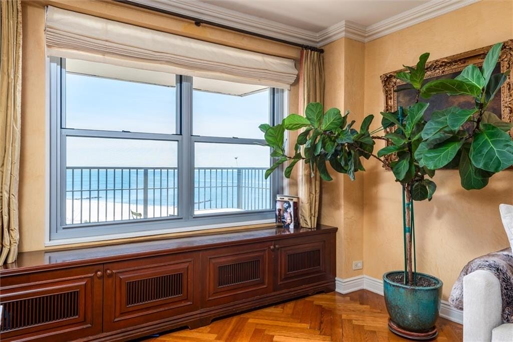 501 Surf Avenue 16K Image 3