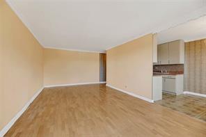 2483 West 16th Street 4B Image 5