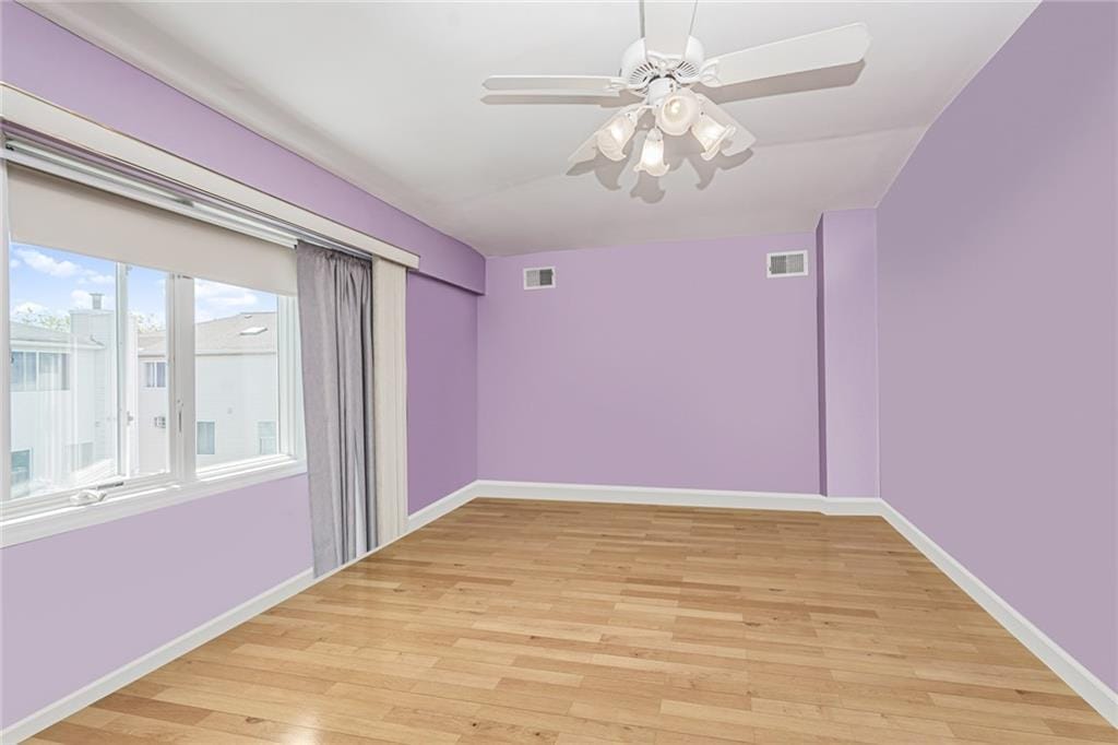 12 Seagate Court, Staten  Island, New York, 10305 image 9