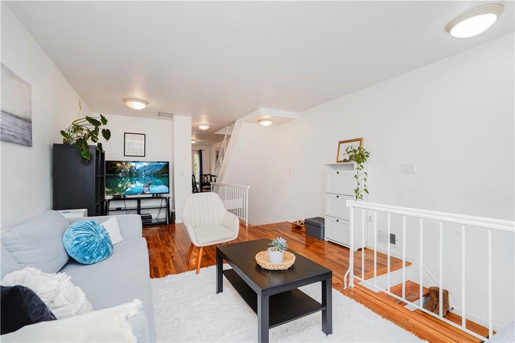 90 North Railroad Avenue, Staten  Island, New York, 10304 image 24