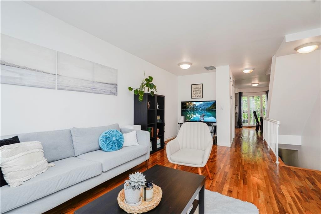 90 North Railroad Avenue, Staten  Island, New York, 10304 image 25