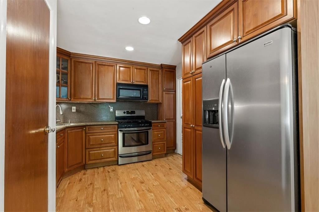 190 Prall Avenue, Staten  Island, New York, 10312 image 8