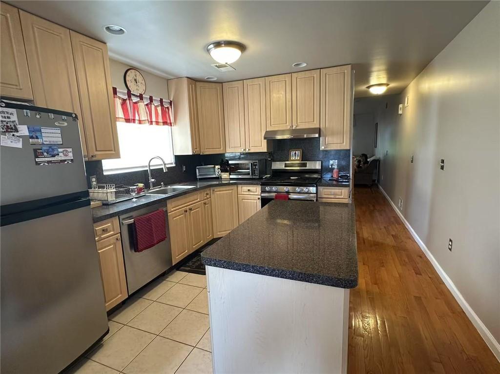 357 Cromwell Avenue, Staten  Island, New York, 10305 image 11