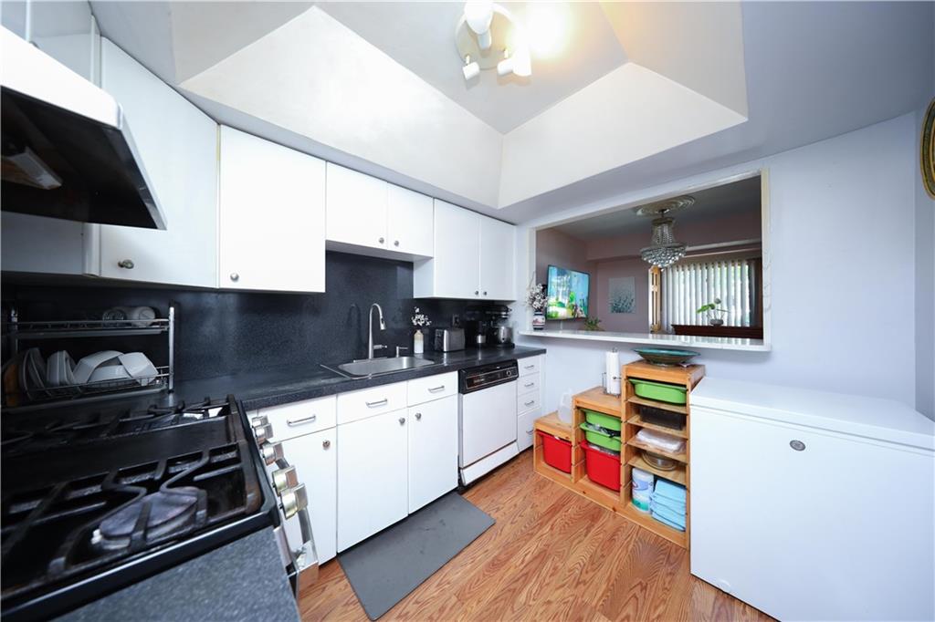 97 Debbie Street 97, Staten  Island, New York, 10314 image 9