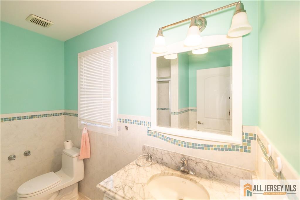 2 Universal Avenue, Edison, NJ, 08820 image 34