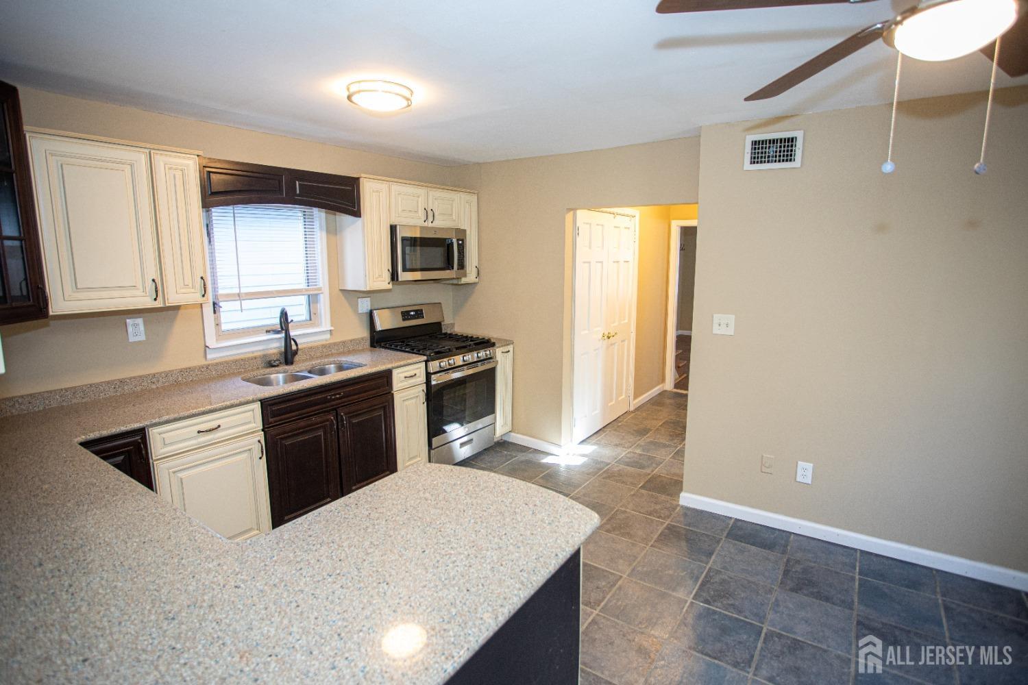 51 Shadyside Avenue, Old Bridge, NJ, 08879 image 13