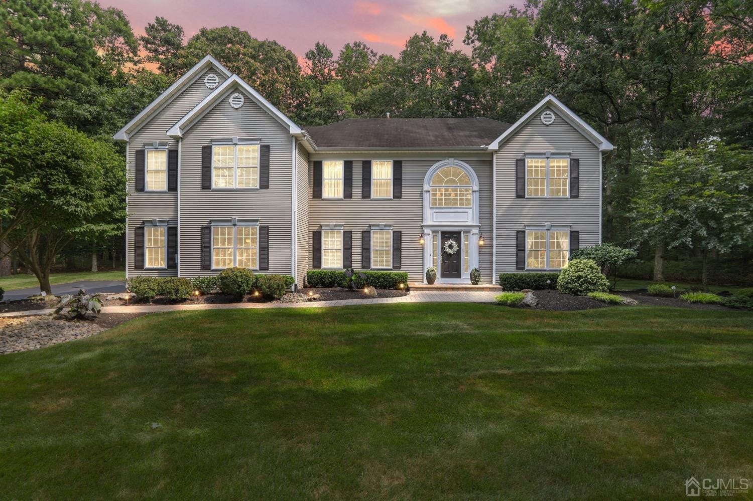 8 Iroquois Court Image 1