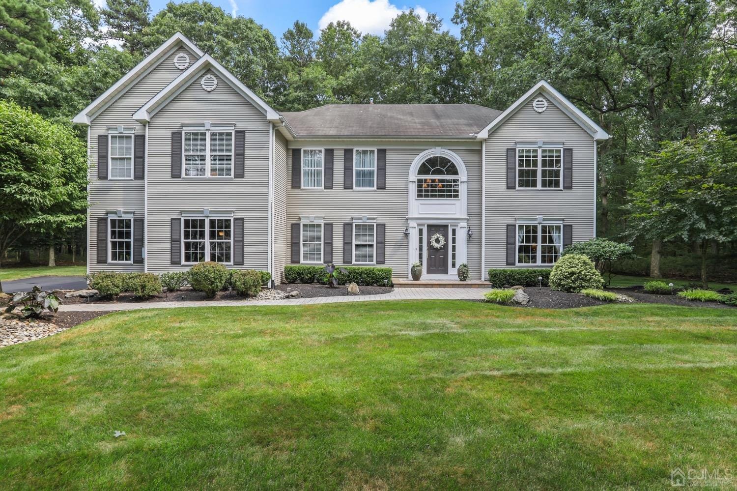 8 Iroquois Court Image 2
