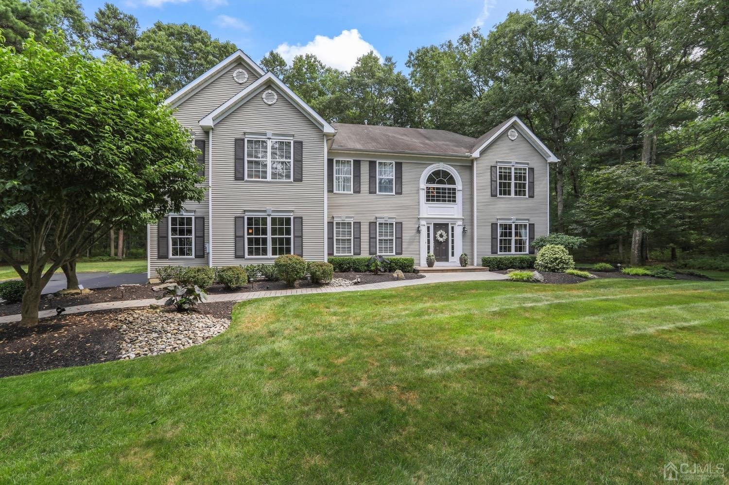 8 Iroquois Court Image 3