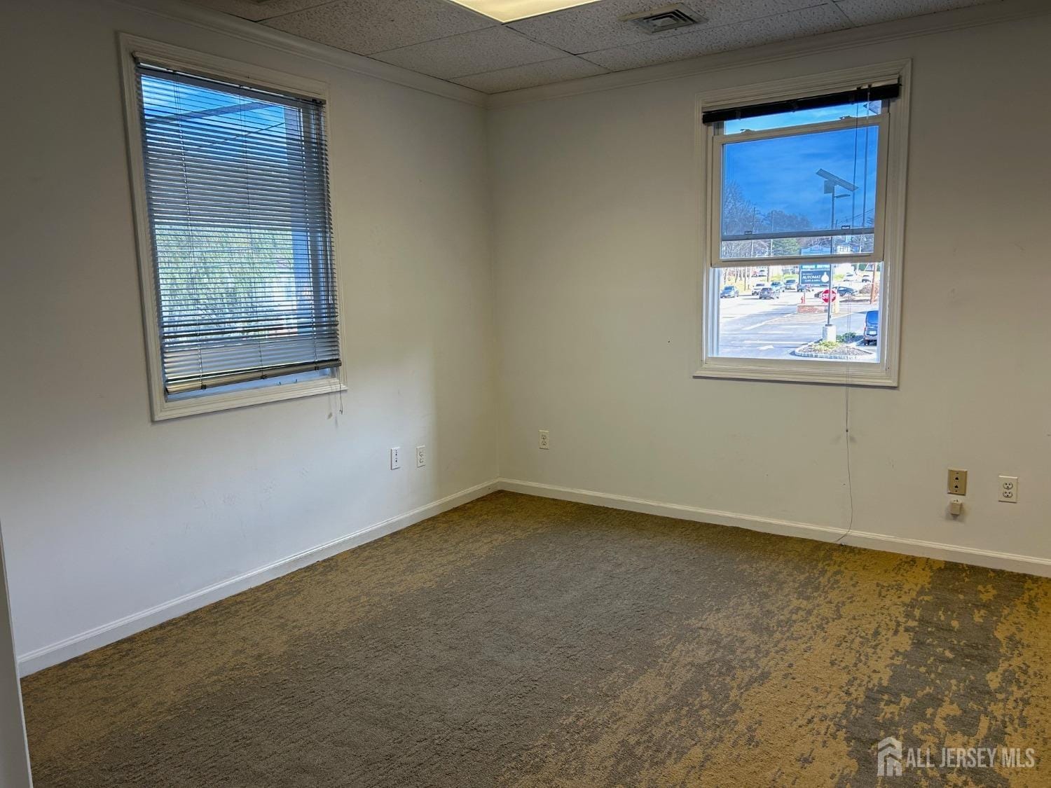 1967 Oak Tree Road Image 1