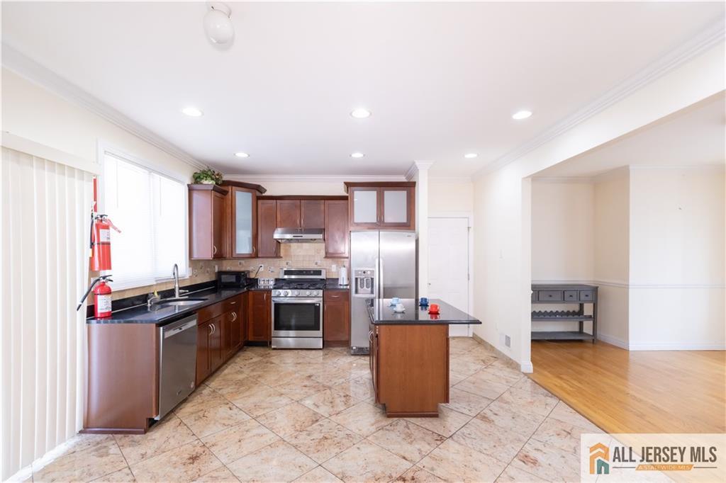 2 Universal Avenue, Edison, NJ, 08820 image 14