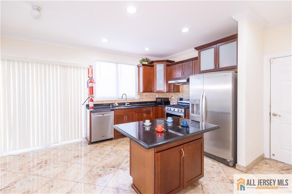 2 Universal Avenue, Edison, NJ, 08820 image 15
