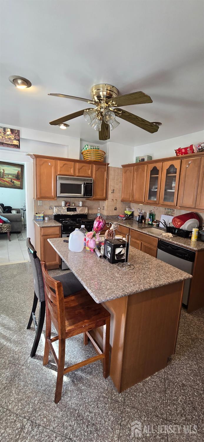 214 Madison Avenue, Perth Amboy, NJ, 08861 image 8