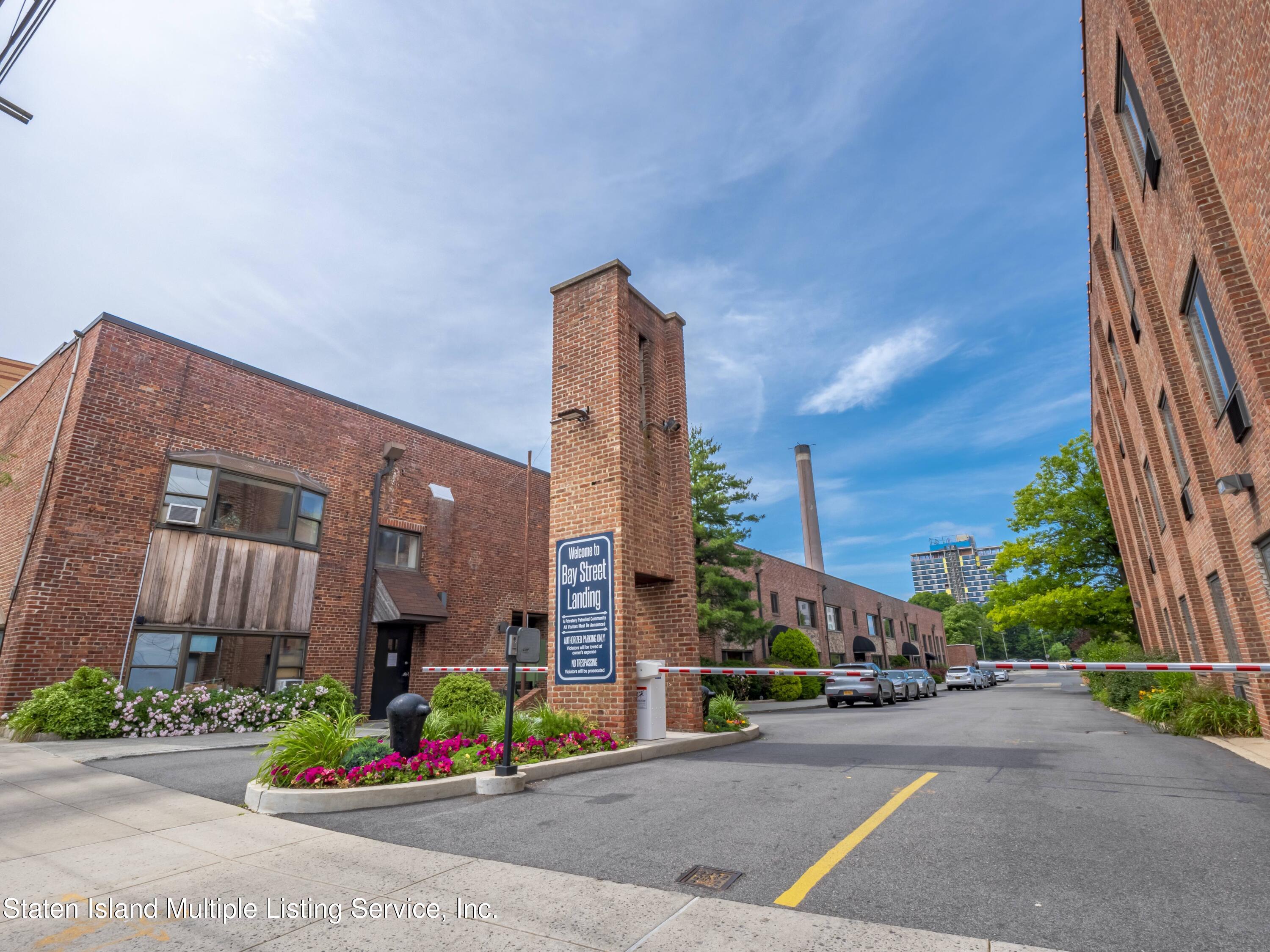 80 Bay Street Landing 4-P Image 3