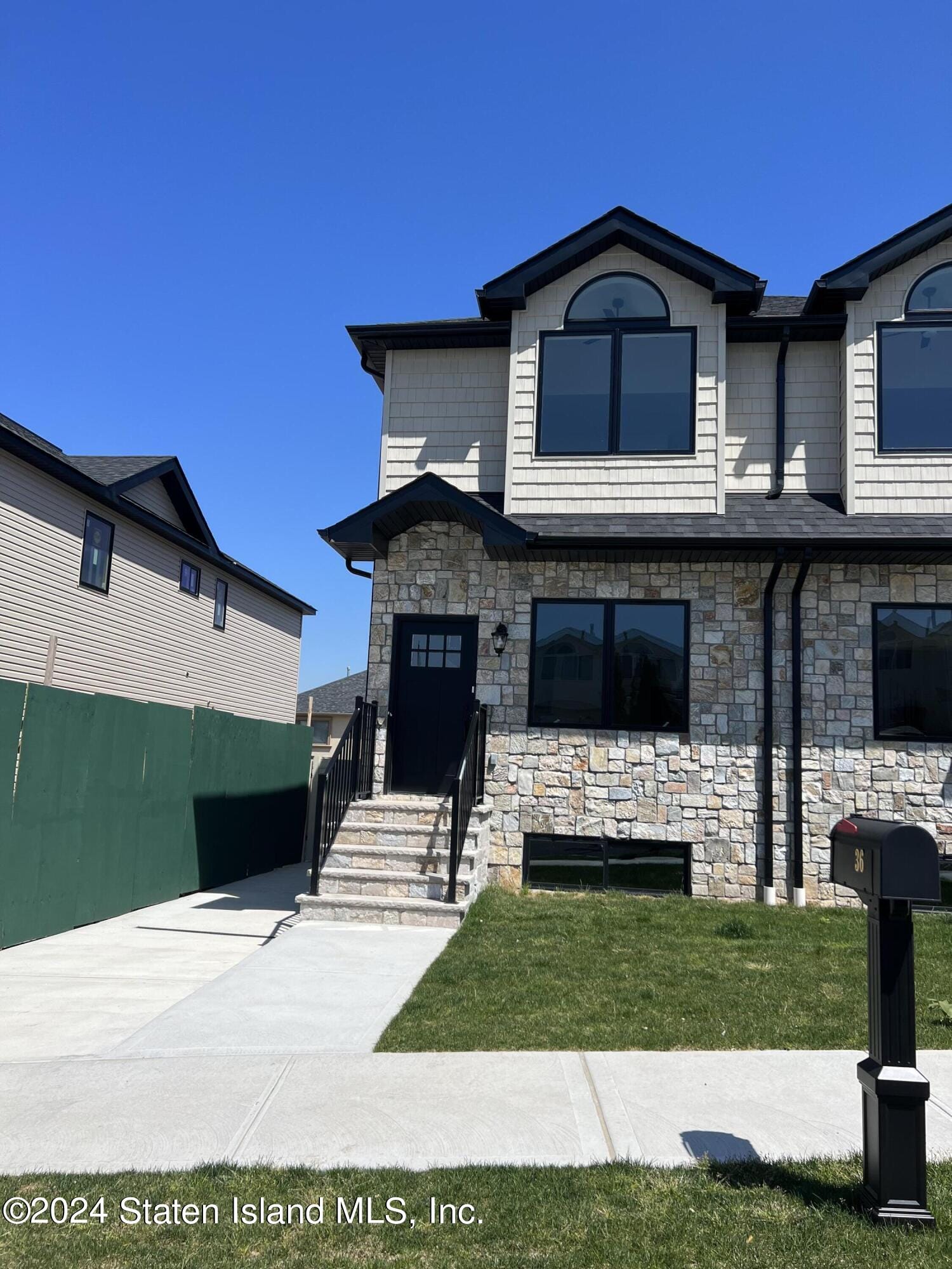 40 Greenway Avenue Image 2