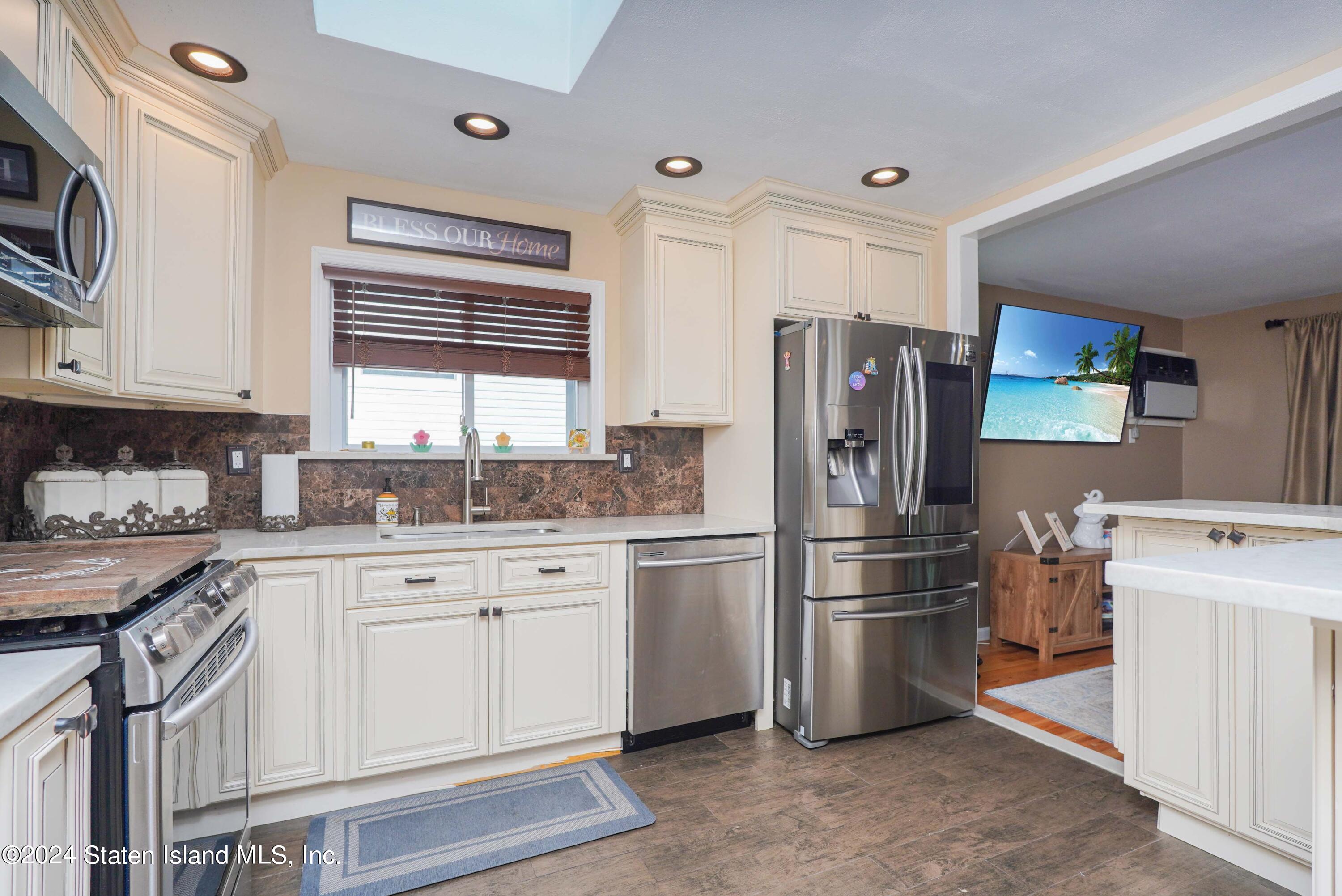 60 Marisa Circle, Staten Island, NY, 10309 image 8