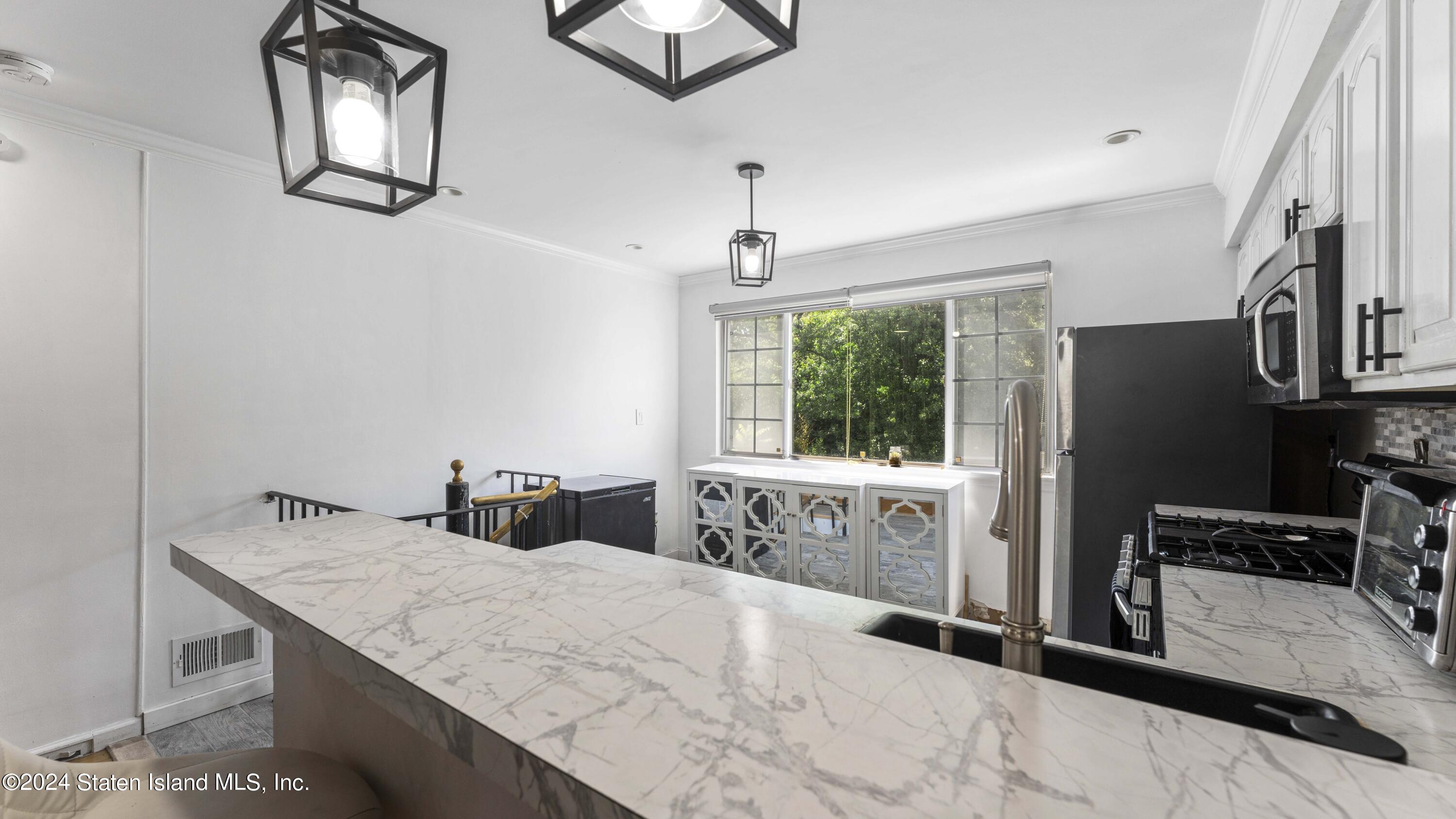 123 Mariners Lane, Staten Island, NY, 10303 image 20