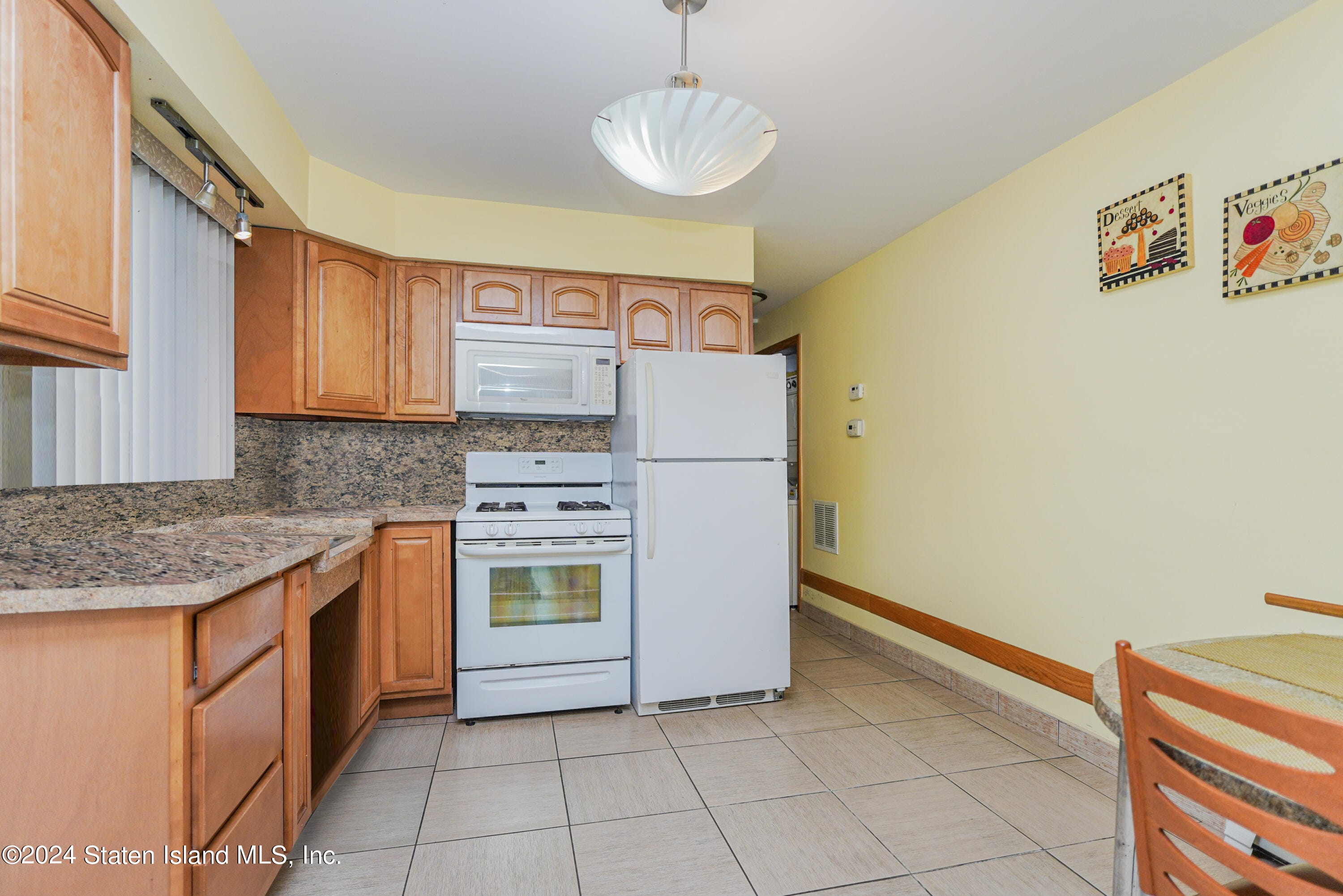 197 Slater Boulevard, Staten Island, NY, 10305 image 25