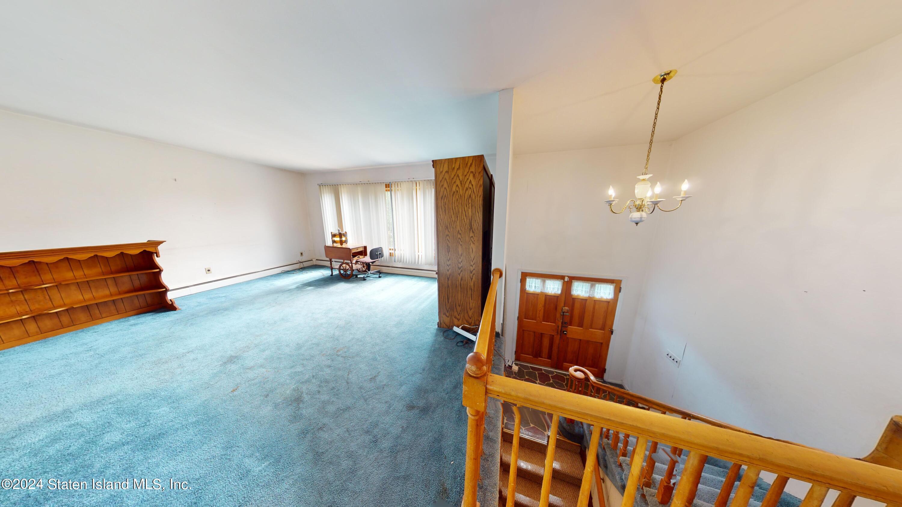 219 Ardsley Street Image 5