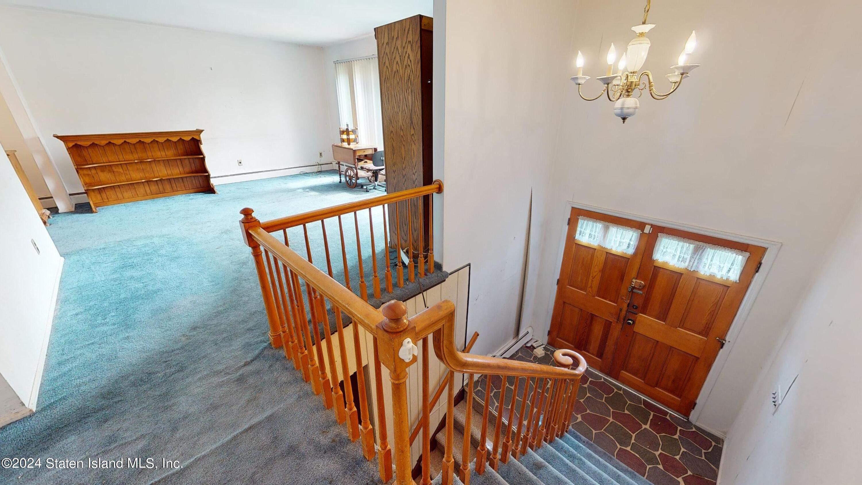 219 Ardsley Street Image 4