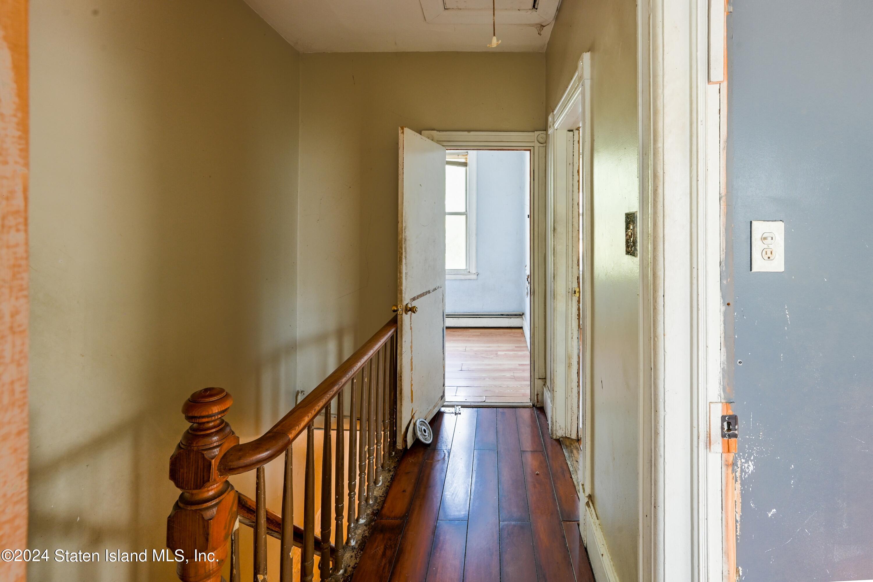 16 Pleasant Valley Avenue, Staten Island, NY, 10304 image 8