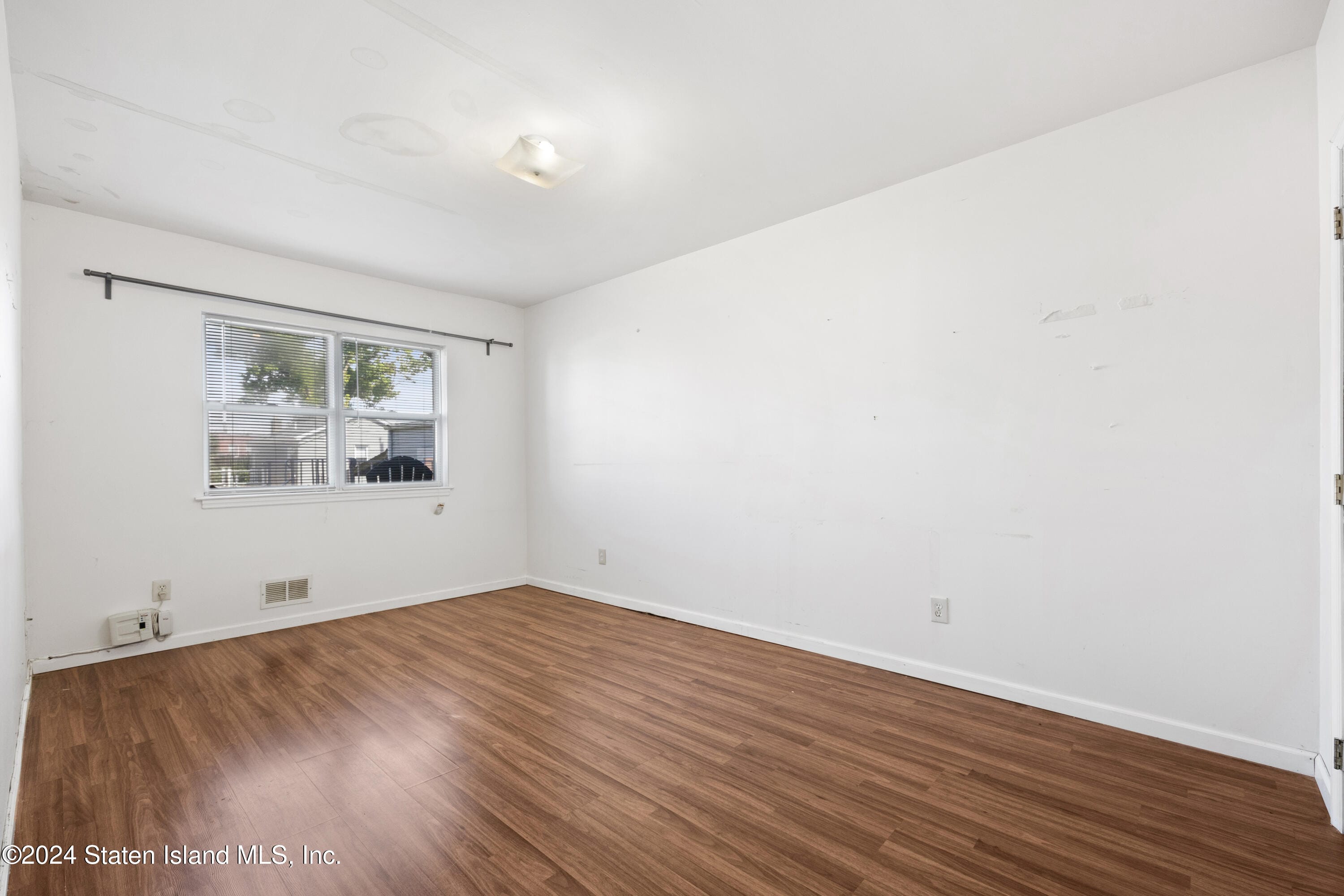 46 Olympia Boulevard, Staten Island, NY, 10305 image 7